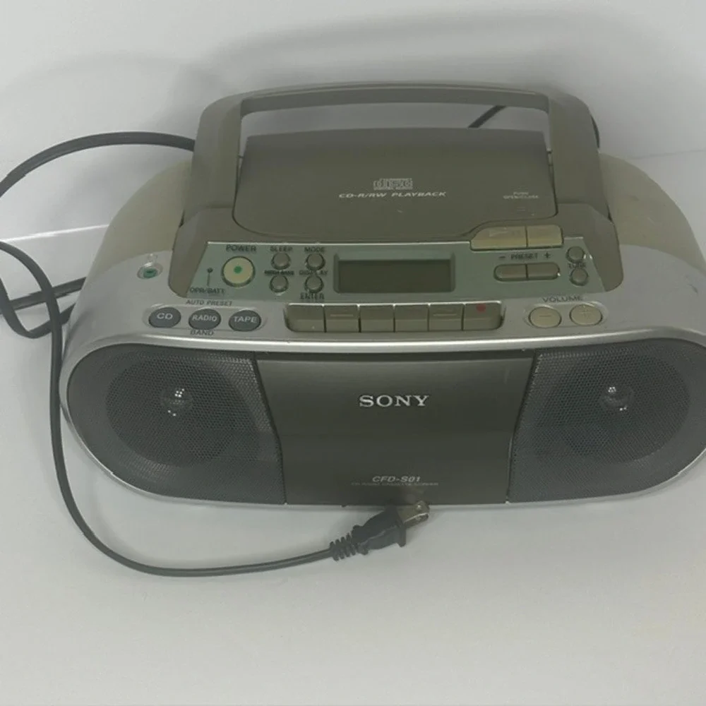 Sony CFD-S01 Portable CD Radio Cassette Player Boombox Silver Mega Bass
